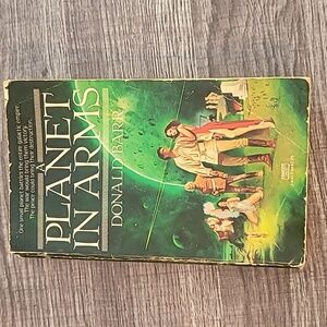 A Planet In Arms  By Donald Barr